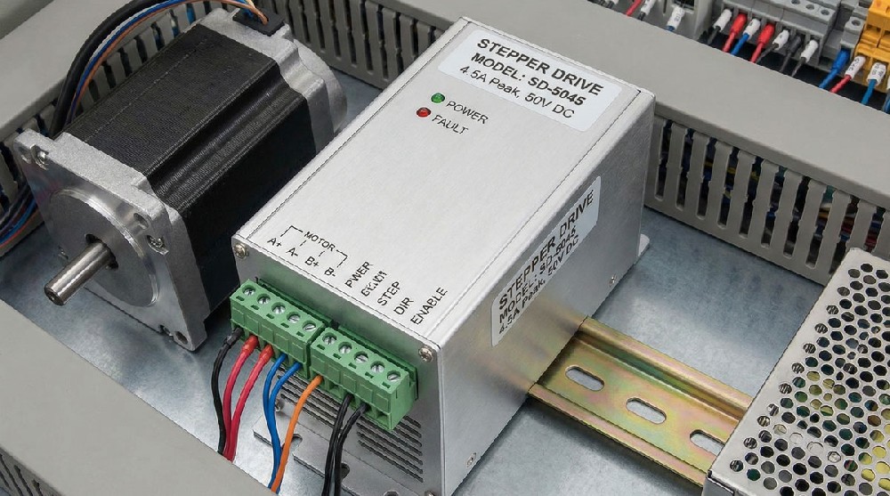 Stepper Drive Advantages: 7 Practical Reasons Engineers Still Trust Them